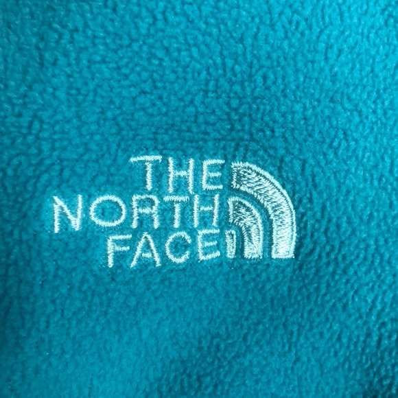 THE NORTH FACE Fleece Quarter Zip (petite small) - Picture 3 of 9
